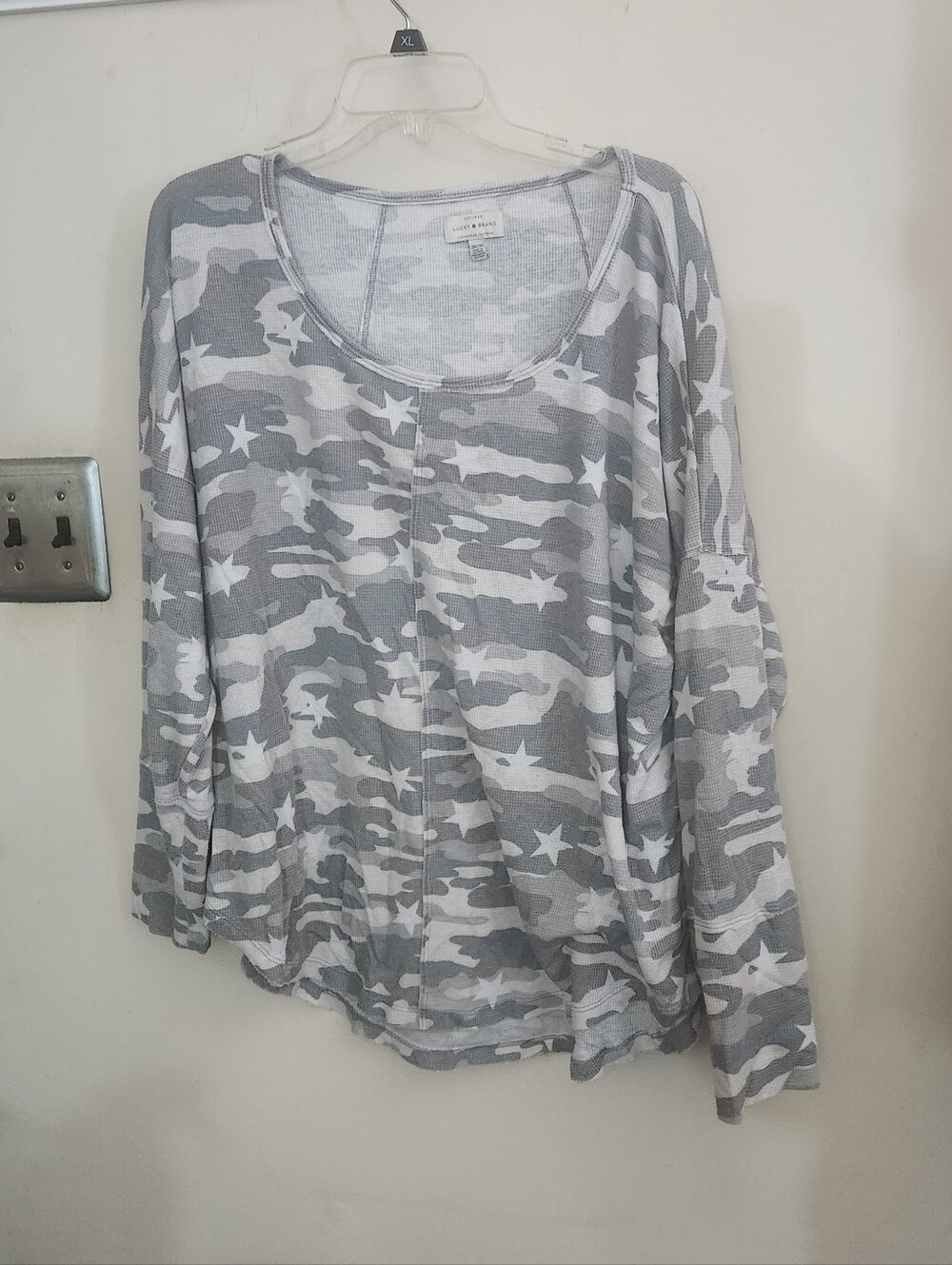 🎉 Gray Camo Long Sleeve
